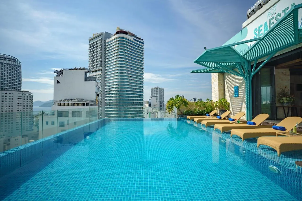 Seaesta Nha Trang Hotel 4*,
